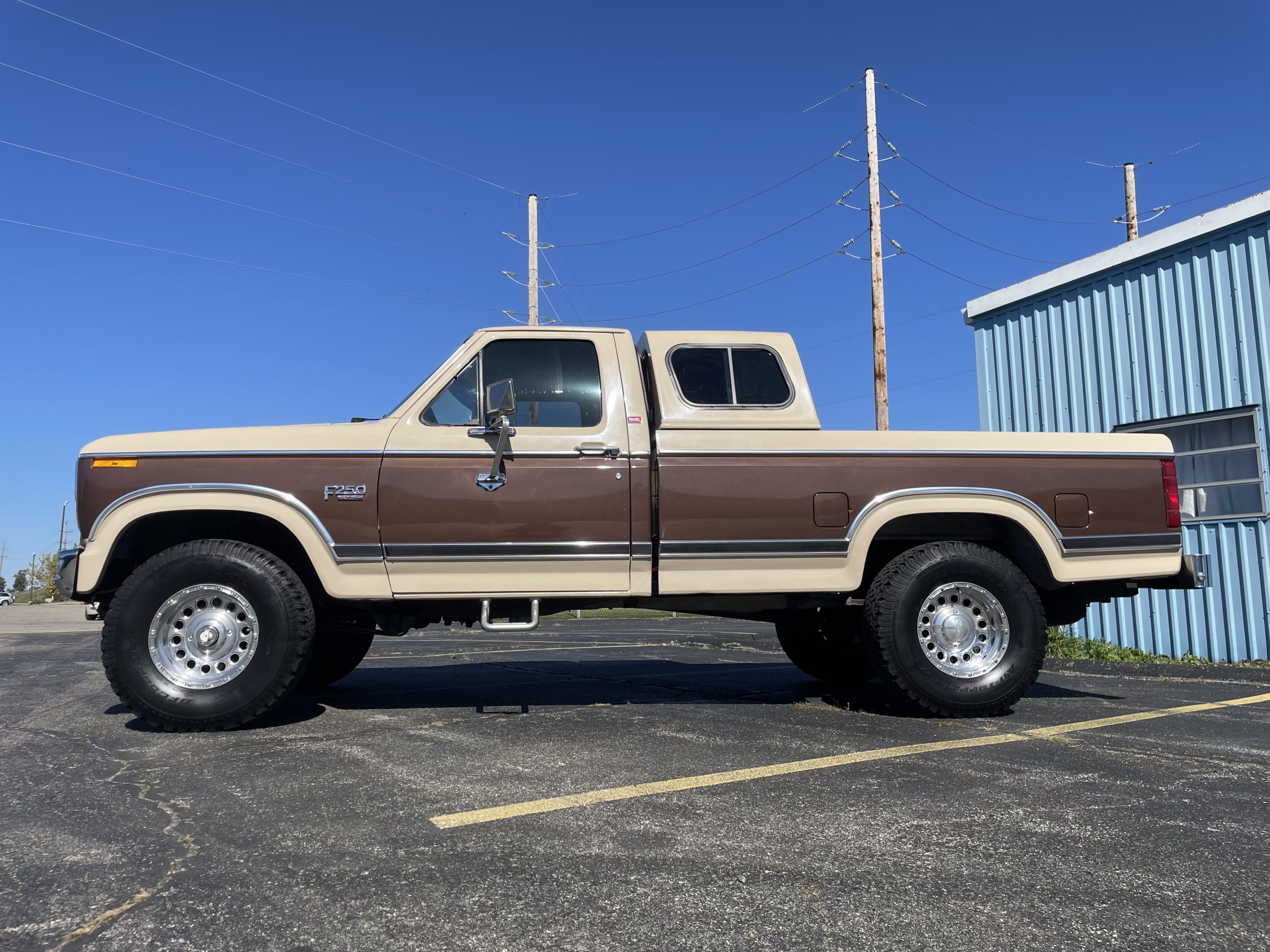 1982 FORD F-250 4X4 LARIAT (39) | BONAFIDE CUSTOMS, LLC